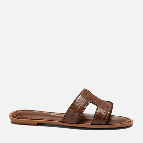 Sandália Rasteira Aberta Estilo Boho com Tira Slide H e Textura Croco Feminino Milano Marrom 14255